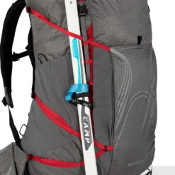 Osprey Eja Pro 55 Tursekk Dame -Osprey Salgsbutikk 0027 EjaPro S23 Detail3 DaleGreyPoinsettaRed 10004716 10004717 web