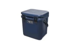 Yeti Roadie 24 Cooler -Osprey Salgsbutikk 200259 Roadie 24 Campaign Website Assets Navy Quarter Lid Closed 1680x1204 1024x1024 2x d9eb23e8 867c 4ebc af50 3bcfd0a31e82