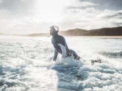 Surf Odyssey - The Culture Of Wave Riding -Osprey Salgsbutikk ANDSIL c3 20151021 011835 CF000508 2000x 38196487 ad20 42e6 b00a 7bd4fcb3e976