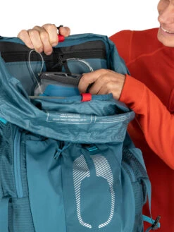 Osprey Atmos AG 50 Tursekk Herre (2022) 32 Osprey Atmos AG 50 Tursekk Herre (2022) -Osprey Salgsbutikk Atmos 65L S22 Detail15 VenturiBlue web