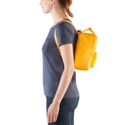 Kånken Mini Ryggsekk -Osprey Salgsbutikk Fjellreven Kanken Mini Ryggsekk modell gul siden