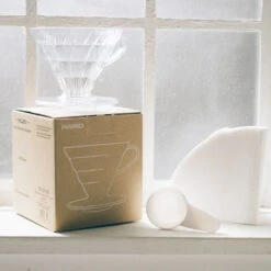 Hario V60 Dripper 02 Kaffedrypper (1-4 Kopper) 8 Hario V60 Dripper 02 Kaffedrypper (1-4 Kopper) -Osprey Salgsbutikk HARIO V60 Dripper 02 Kaffedrypper vindu