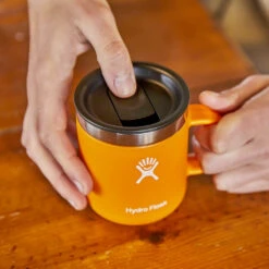Hydro Flask Coffee Mug Kaffekrus (177 Ml) 12 Hydro Flask Coffee Mug Kaffekrus (177 Ml) -Osprey Salgsbutikk Hydro Flask Coffee Mug Kaffekrus 177ml lokket paa