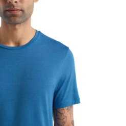 Icebreaker Sphere II SS T-skjorte (Herre) -Osprey Salgsbutikk Icebreaker Sphere II SS Tskjorte Herre Azul modell detalj front