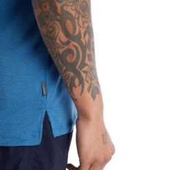 Icebreaker Sphere II SS T-skjorte (Herre) -Osprey Salgsbutikk Icebreaker Sphere II SS Tskjorte Herre Azul modell nedekant detalj