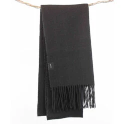 Nora - Reflekterende Ullskjerf -Osprey Salgsbutikk NOKTYRN Nora Reflekterende Ullskjerf henger