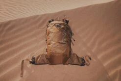 Osprey Talon Earth 22 Dagstursekk -Osprey Salgsbutikk OE S22 Talon Earth SAND FINAL SELEZIONE05 web