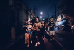 On The Run - Running Across The Globe -Osprey Salgsbutikk On the Run p.51 PhotoCourtesyofGhettoCollectiveArchive OntheRun gestalten2021 1 2000x c91f69d9 a74e 4976 a709 12f16d60fc69