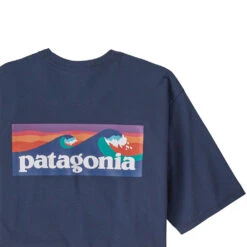 Patagonia Boardshort Logo Pocket Responsibili-Tee (Herre) -Osprey Salgsbutikk Patagonia Boardshort Logo Pocket Responsibili Tee Stone Blue