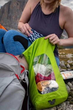 Osprey Dry Sack 20 W/window -Osprey Salgsbutikk S23 DrySack20Lw WindowLimon Accessories RossBernards Exp 11 29 2467 web d04bcc32 d29a 4ea9 969d 31973d43a77c