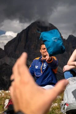 Osprey Ultralight Packing Cube Set -Osprey Salgsbutikk S23 UltralightPackingCubeWaterfrontBlue Accessories RossBernards Exp 11 29 2469 web