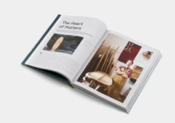 Surf Odyssey - The Culture Of Wave Riding -Osprey Salgsbutikk SurfOdyssey book gestalten surfing adventure inside01 2000x 4de2c6bd 608d 4fb4 add0 480c06261a17