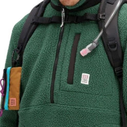 Mountain Fleece Pullover Herre -Osprey Salgsbutikk Topo Mountain Fleece Pullover Herre Forest detalj front