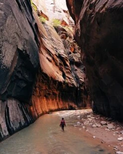 Wanderlust - Hiking On Legendary Trails -Osprey Salgsbutikk Wanderlust Hiking on Legendary Trails book gestalten 02 2000x 017af567 f889 4359 81a7 2e0c3dba8afe