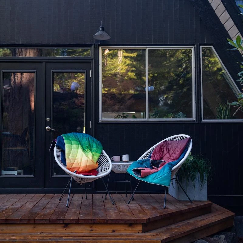 Rumpl The Original Puffy Blanket Turpledd (Rainbow Fade) 5 Rumpl The Original Puffy Blanket Turpledd (Rainbow Fade) - Bilde 3