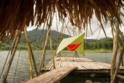 TICKET TO THE MOON Tarp For Hengekøye -Osprey Salgsbutikk bastian red hammock tarp 4