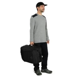 Osprey Ozone 2-Wheel Carry-on 40 Liter -Osprey Salgsbutikk ozone2wcarryon f22 onbody5 black.jpg 1