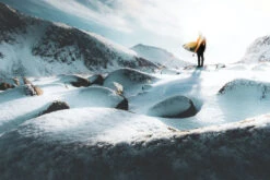 The Surf Atlas -Osprey Salgsbutikk p 306 307 TheSurfAtlas gestalten2022 NoUsageWithoutCredits 2000x jpg