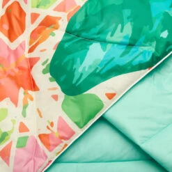 Rumpl The Original Puffy Blanket Turpledd (Moroccan Palm) -Osprey Salgsbutikk rumpl printed original 1 person original puffy blanket moroccan palm tppb mp1 1 28857734856776 jpg