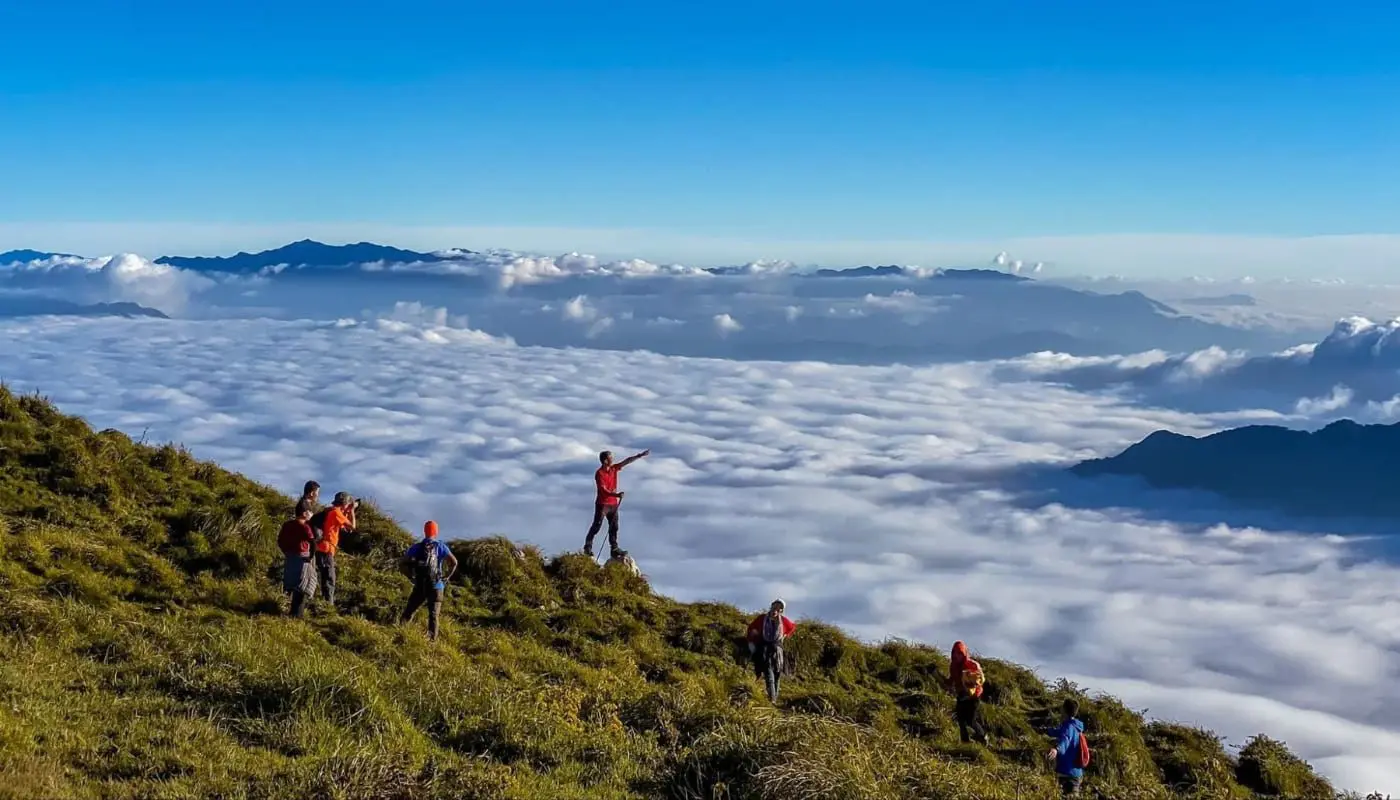 Front -Osprey Salgsbutikk lung cung yen bai